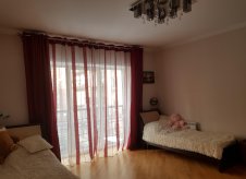 3-к квартира, 135 м², 3/7 эт.