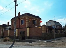 Дом 180 м² на участке 5 сот.