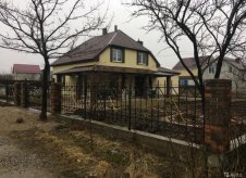 Дом 185 м² на участке 7.6 сот.