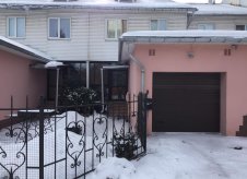 Дом 190 м² на участке 3 сот.
