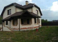 Дом 180 м² на участке 10 сот.