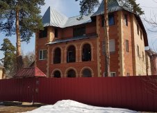 Дом 420 м² на участке 10 сот.