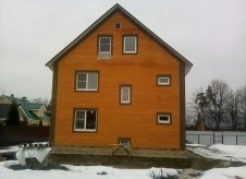 Дом 196 м² на участке 6 сот.