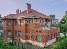 Дом 462 м² на участке 8 сот.