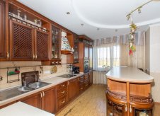 3-к квартира, 96 м², 3/12 эт.