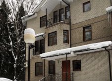 Дом 370 м² на участке 8.4 сот.