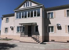 Дом 423.5 м² на участке 15 сот.