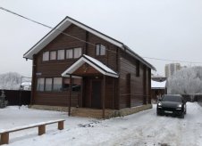 Коттедж 180 м² на участке 10 сот.