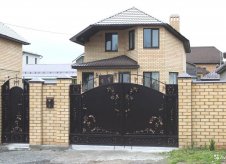 Дом 130 м² на участке 5 сот.
