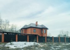 Дом 180 м² на участке 14 сот.