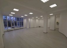 Офис 105 метров, потолки 3,5 метра