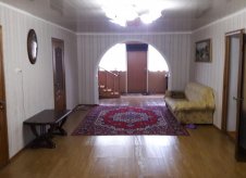 Дом 500 м² на участке 8 сот.