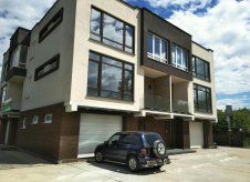 Дом 180 м² на участке 1.3 сот.
