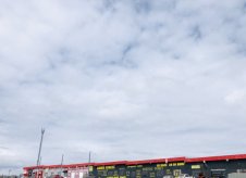 Торг. помещение со своим входом и землёй в элитном