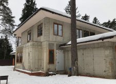 Дом 425 м² на участке 20 сот.