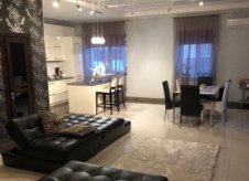 4-к квартира, 180 м², 3/4 эт.