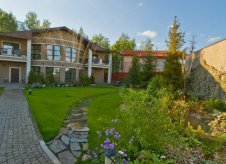 Дом 750 м² на участке 52 сот.