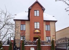 Дом 350 м² на участке 12 сот.