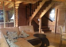 Коттедж 220 м² на участке 10 сот.