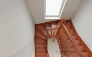 Основным фактором, определяющим стоимость готового изделия, является тип лестницы и конструктивные особенности ее крепления.