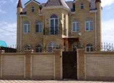 Коттедж 300 м² на участке 8 сот.