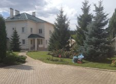 Дом 806 м² на участке 50 сот.