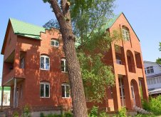 Дом 600 м² на участке 14 сот.