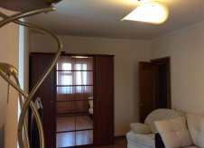 2-к квартира, 58 м², 3/9 эт.