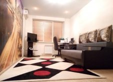 3-к квартира, 90 м², 1/6 эт.