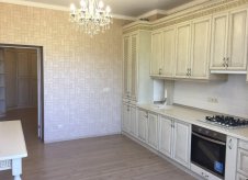 2-к квартира, 90 м², 2/4 эт.