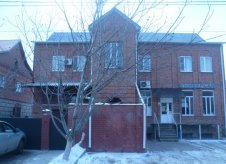 Коттедж 750 м² на участке 9 сот.