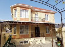 Дом 190 м² на участке 5.5 сот.
