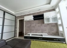 2-к квартира, 64 м², 1/3 эт.